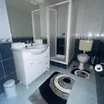 Silent Apartmanhaz Lejlighed