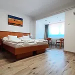 Silent Apartmanhaz *