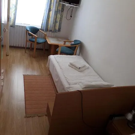 Apartment Silent Apartmanhaz *