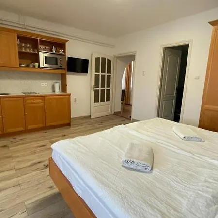 Silent Apartmanhaz Apartment