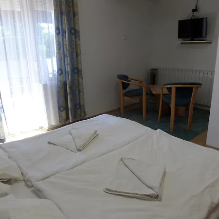 Silent Apartmanhaz Διαμέρισμα Harkány