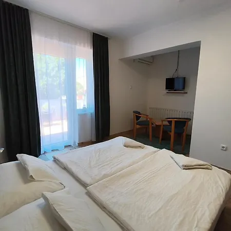 Silent Apartmanhaz * Harkan