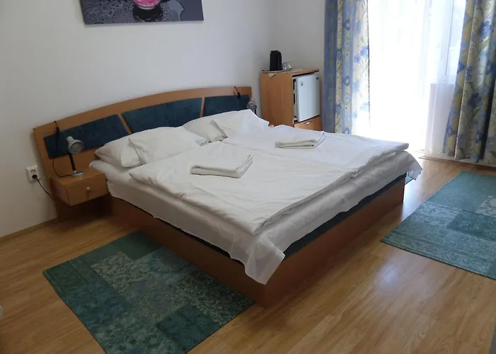 Lägenhet Silent Apartmanhaz Harkány