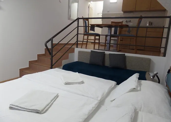 Lägenhet Silent Apartmanhaz Harkány